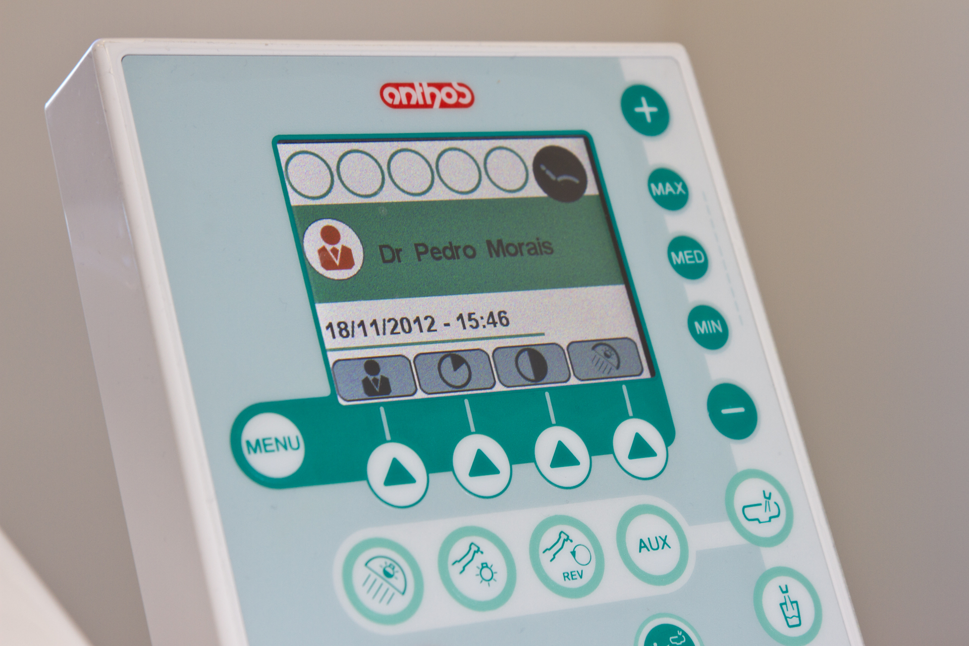 Implantes Dentários - XL Smile